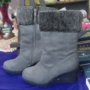 Traffic sz 8.5 Wedge Winter Bóots